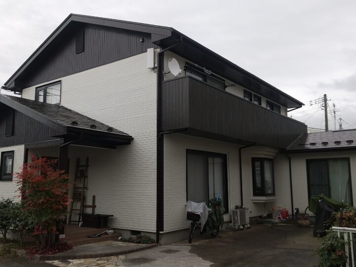 仙台市若林区若林H様邸で　屋根外壁塗装工事させて頂きました