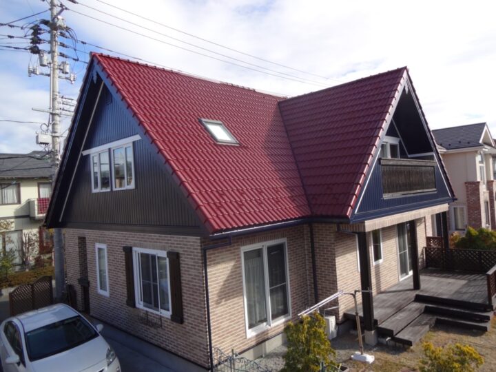 富谷市成田　N様邸で　屋根外壁塗装工事させて頂きました