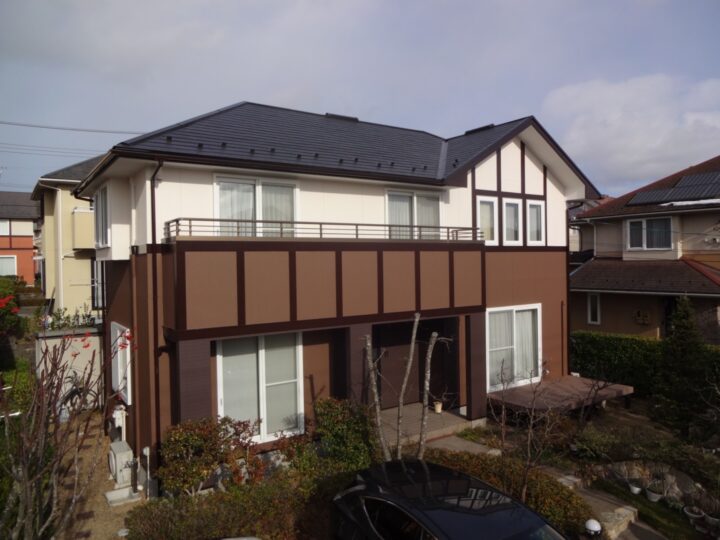 仙台市泉区紫山　A様邸で　屋根外壁塗装工事させて頂きました