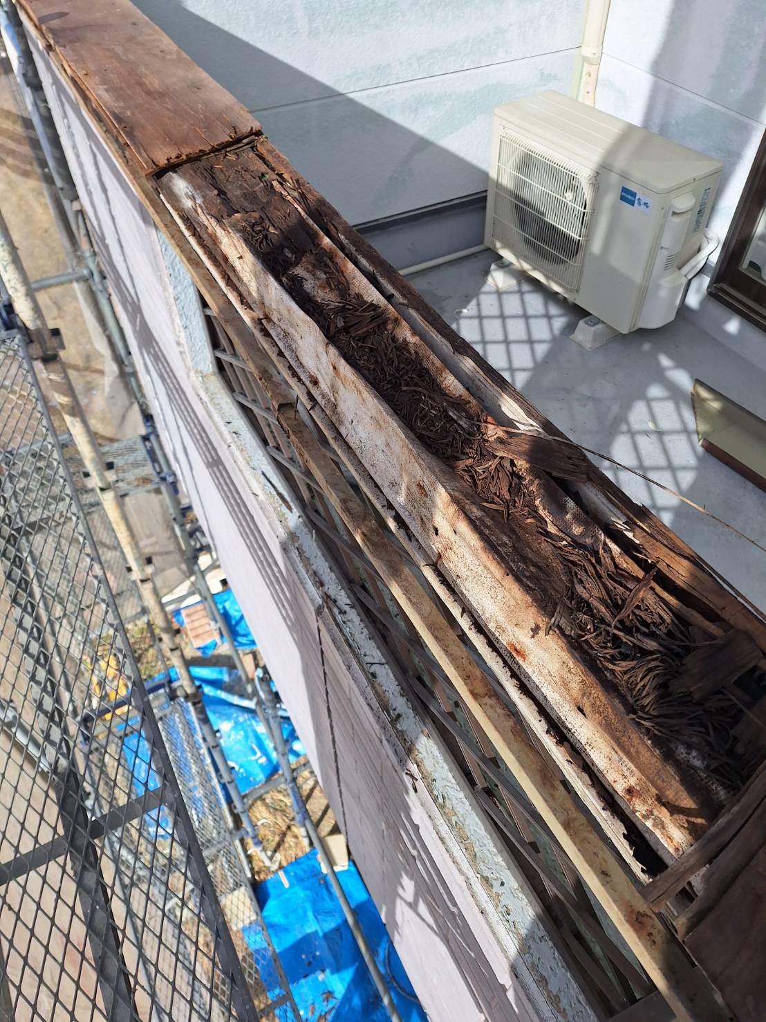 見えないところも劣化しています。