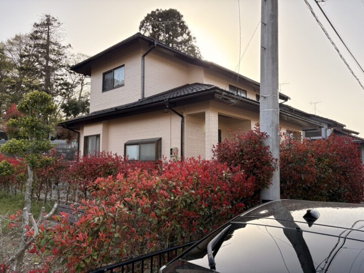 名取市のM様邸より屋根・外壁塗装工事のご依頼いただきました。