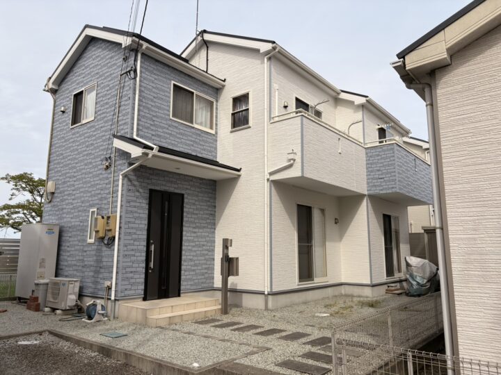 岩沼市栄町で屋根外壁塗装をと雨樋全交換の工事完了いたしました